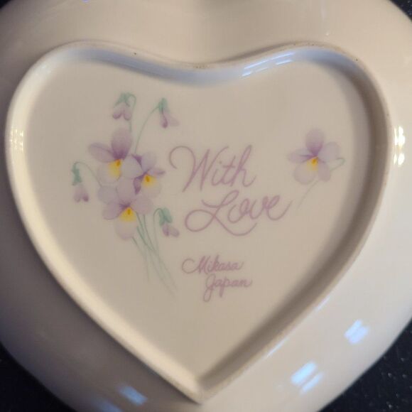 Quality Mikasa "With Love" Heart-Shaped Dish Valentine's Day Mother's Day Gift - Picture 7 of 13